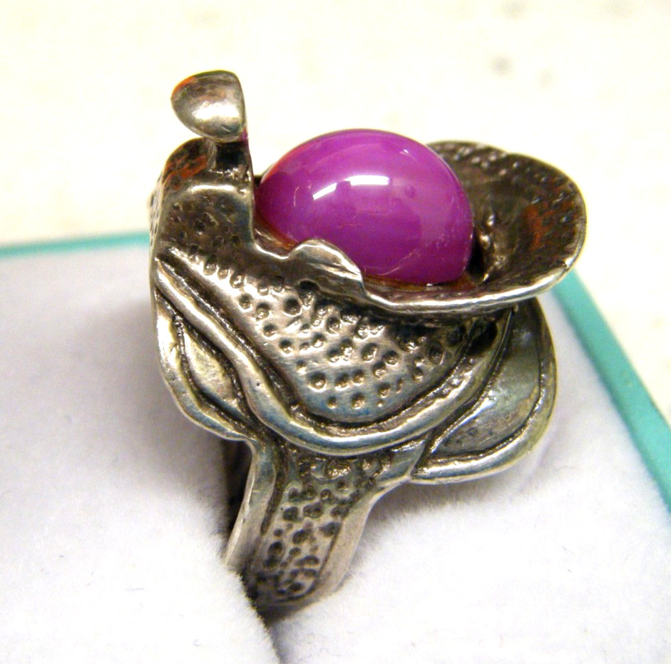 Vintage RARE Western Saddle Pink Star Sapphire Stone Sterling Silver 925 8 Ring Vintage RARE Western Saddle Pink Star Sapphire Stone Sterling Silver 925 8 Ring