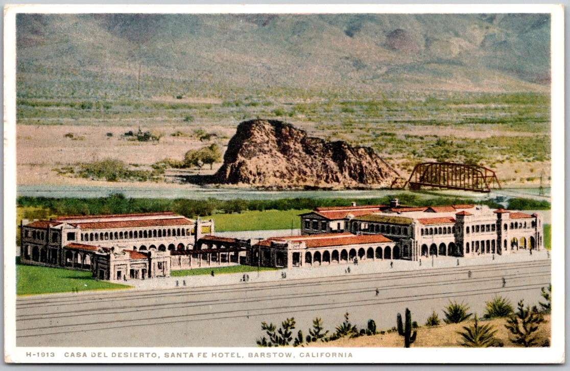 Vintage 1930\'s Postcard Casa Del Desierto, Santa Fe Hotel, Barstow, California