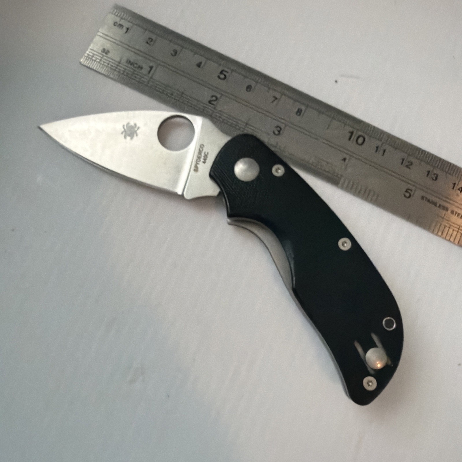 Spyderco Cat Lock Black 440C Pocket Knife VG-10 Plain Edge Blade Taiwan