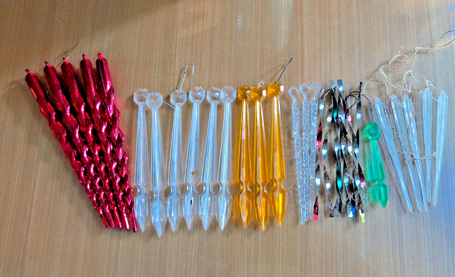 31 Vintage Lot Christmas Icicle Ornaments Diamond Ray Twisted Metal Plastic🎄 31 Vintage Lot Christmas Icicle Ornaments Diamond Ray Twisted Metal Plastic🎄