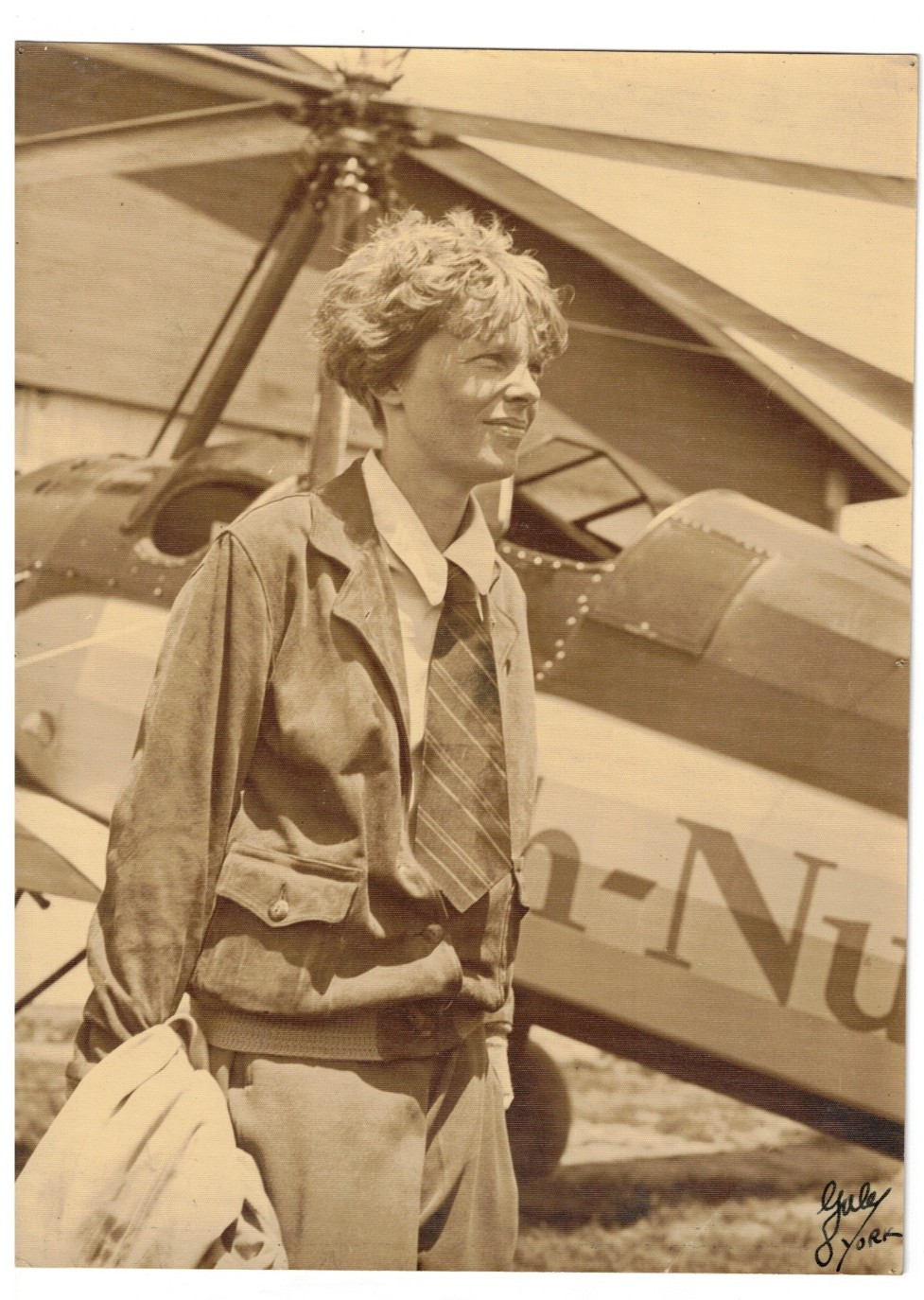 VINTAGE ORIGINAL 1930s AMELIA EARHART 7x9.5\