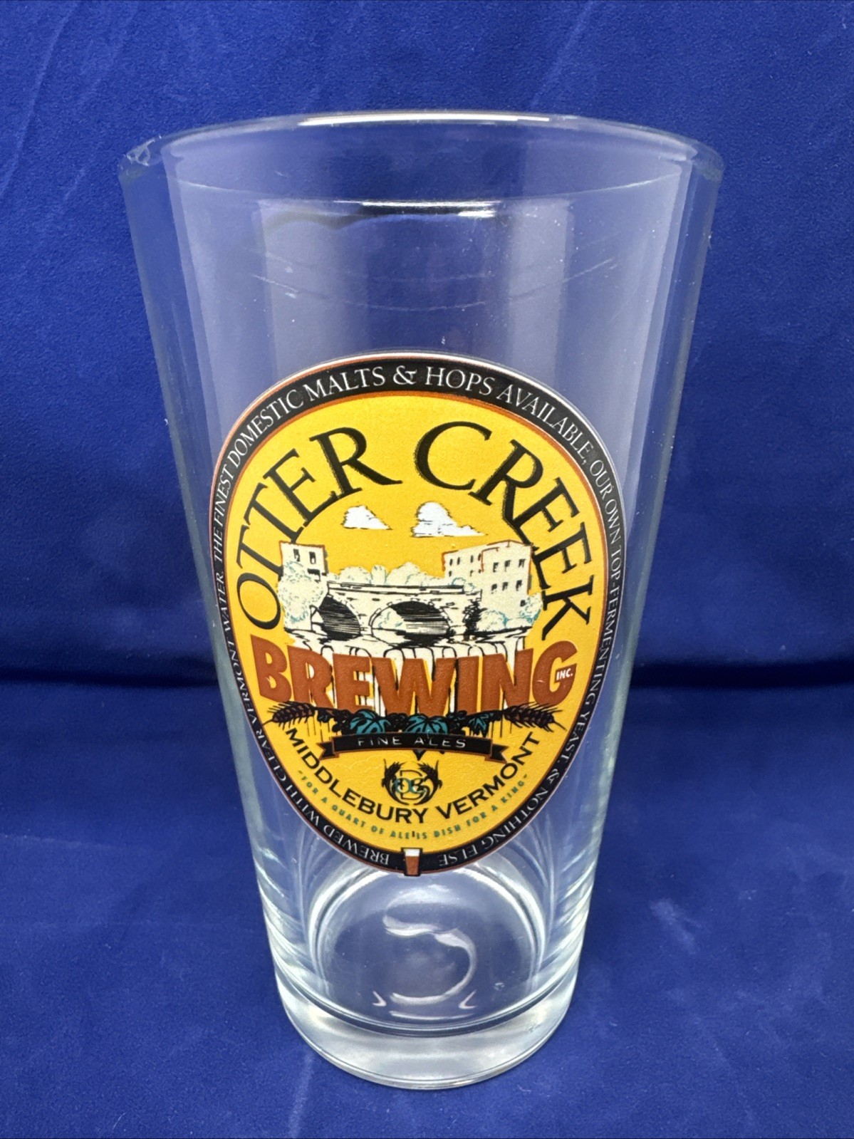 Otter Creek Brewing Middlebury Vermont Pint Glass Craft Beer Fine Ales Man-cave
