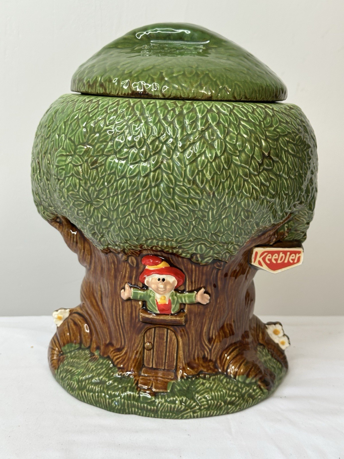 Vintage 1981 Keebler Co. Keebler Elf Treehouse Cookie Jar Vintage 1981 Keebler Co. Keebler Elf Treehouse Cookie Jar