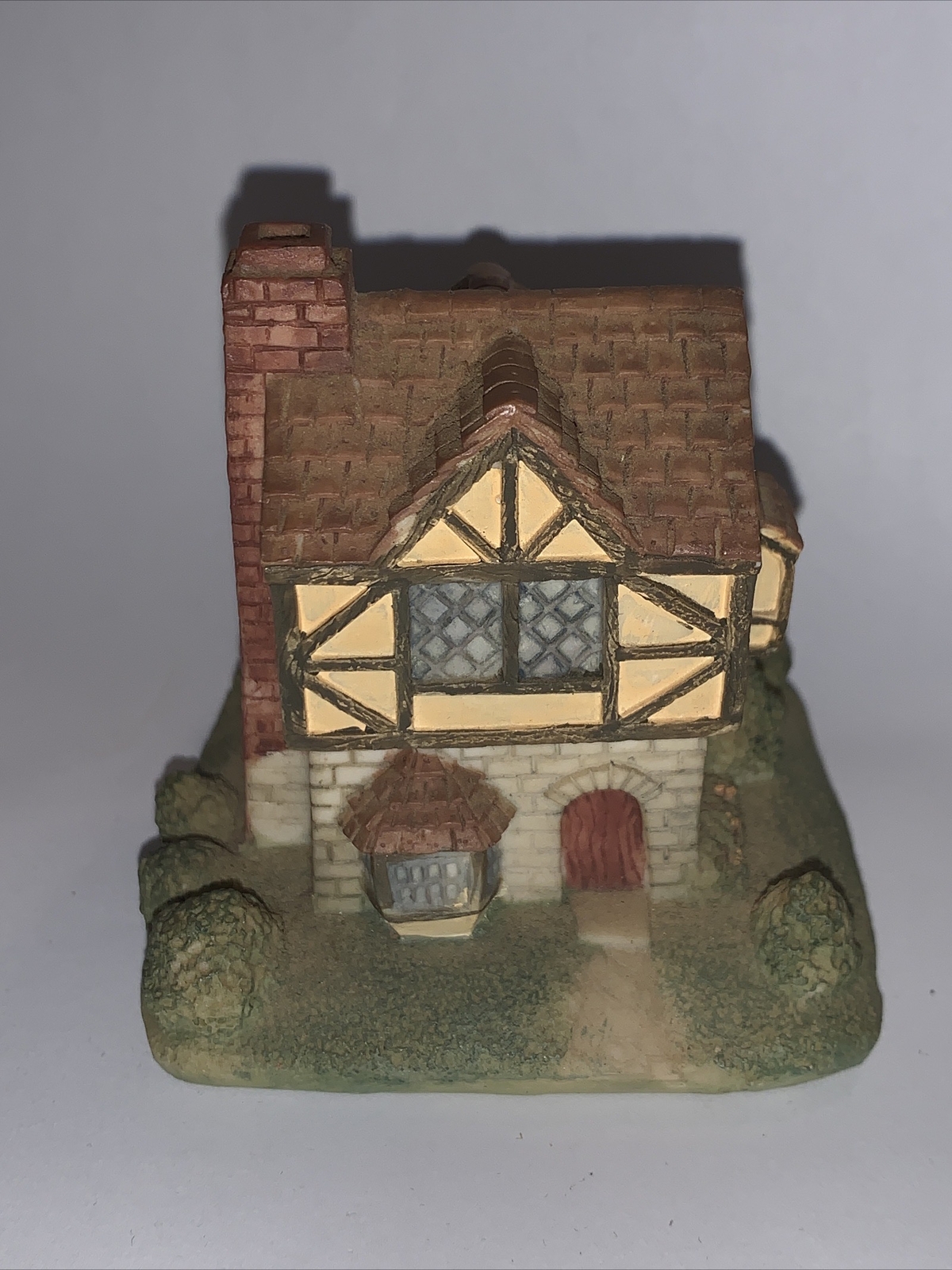 1991 The Cornwall Cottage Collection Welcome Inn BH17 Porcelain Hand Painted 3” 1991 The Cornwall Cottage Collection Welcome Inn BH17 Porcelain Hand Painted 3”