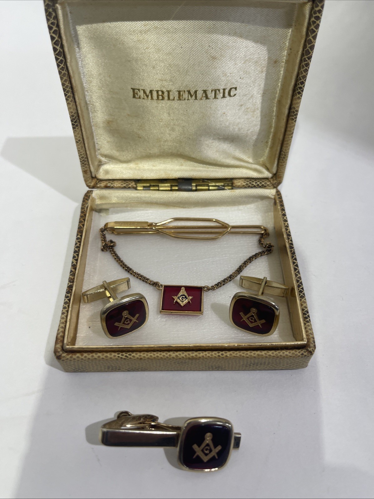 VTG 1/20-12KGF 10K BEZEL MASONIC FREE MASON RED GILLOUCHE CUFF LINKS TIE Clip VTG 1/20-12KGF 10K BEZEL MASONIC FREE MASON RED GILLOUCHE CUFF LINKS TIE Clip