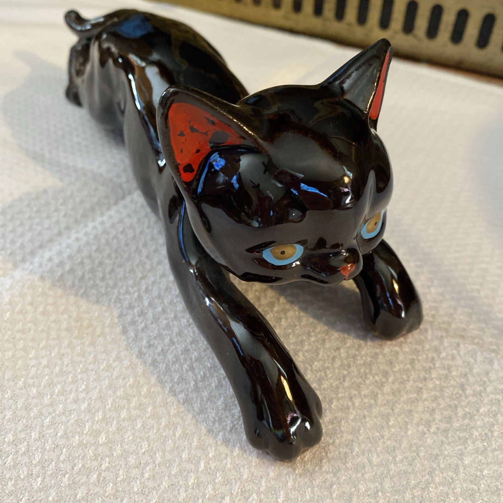 Vintage ARTMARK Red clay Climbing Cat BLACK W/ Blue Eyes Japan  Boho Witchy