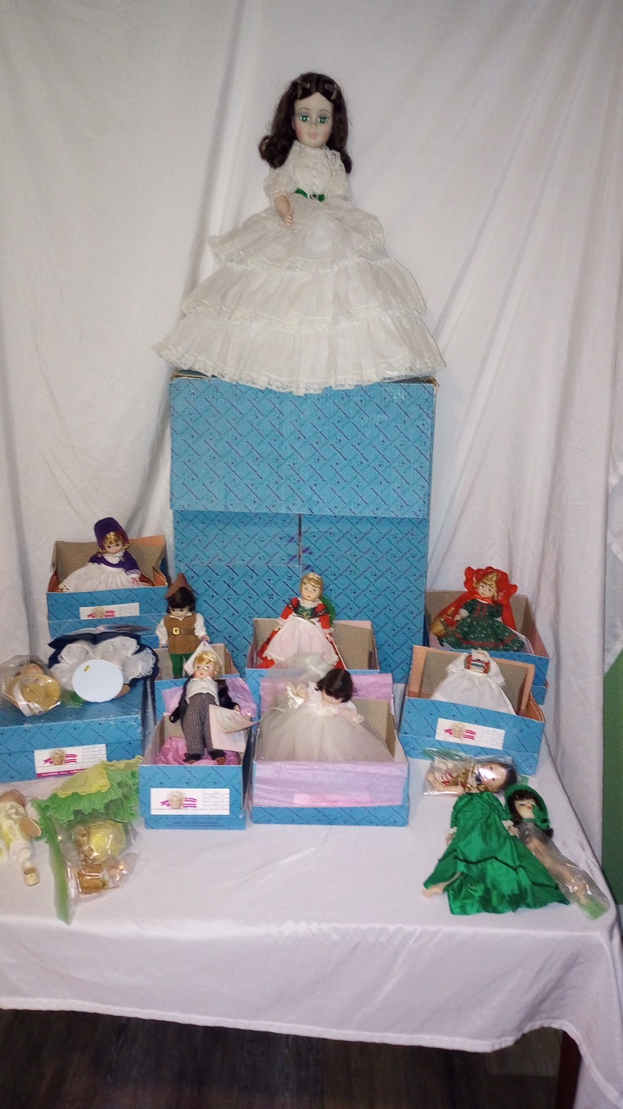 Vintage Madame Alexander 10-Doll Estate Collect Lot-21 Vintage Madame Alexander 10-Doll Estate Collect Lot-21