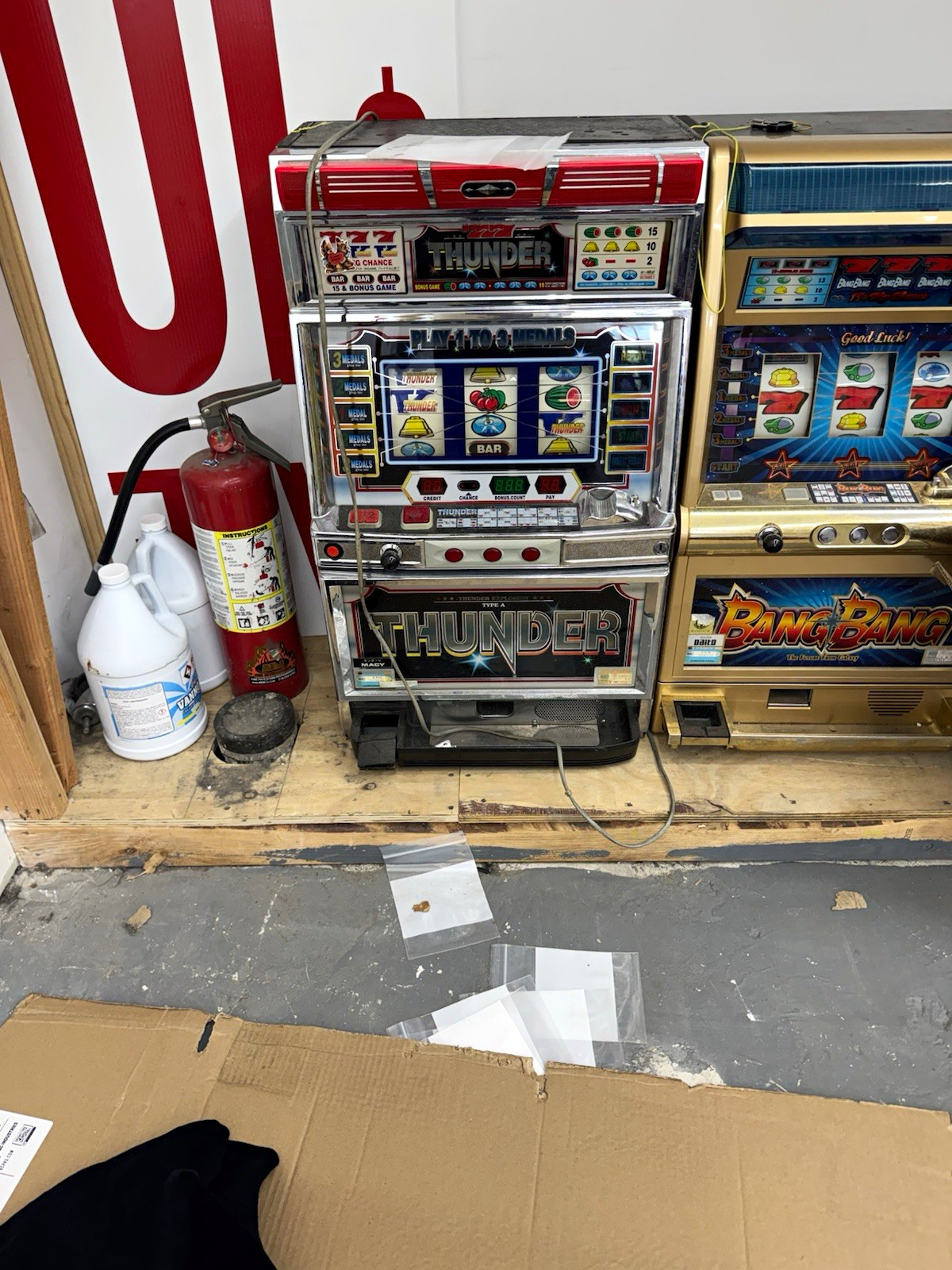 Bang Bang Mechanical Slot Machine, Casino-Style with Mechanical Reels