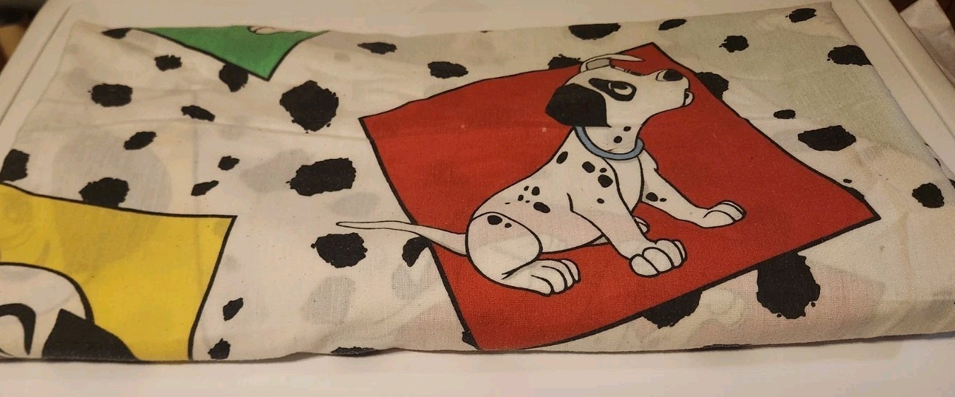 **Flaws 1990s Vintage Disney 101 Dalmatians Colorful Twin Flat Sheet Only 