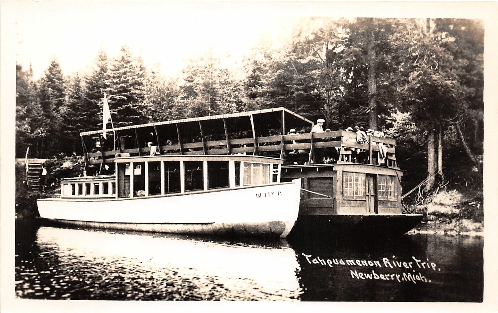 H35/ Newberry Michigan RPPC Postcard c1930s Tahquamenon River Boat Trip 58 H35/ Newberry Michigan RPPC Postcard c1930s Tahquamenon River Boat Trip 58