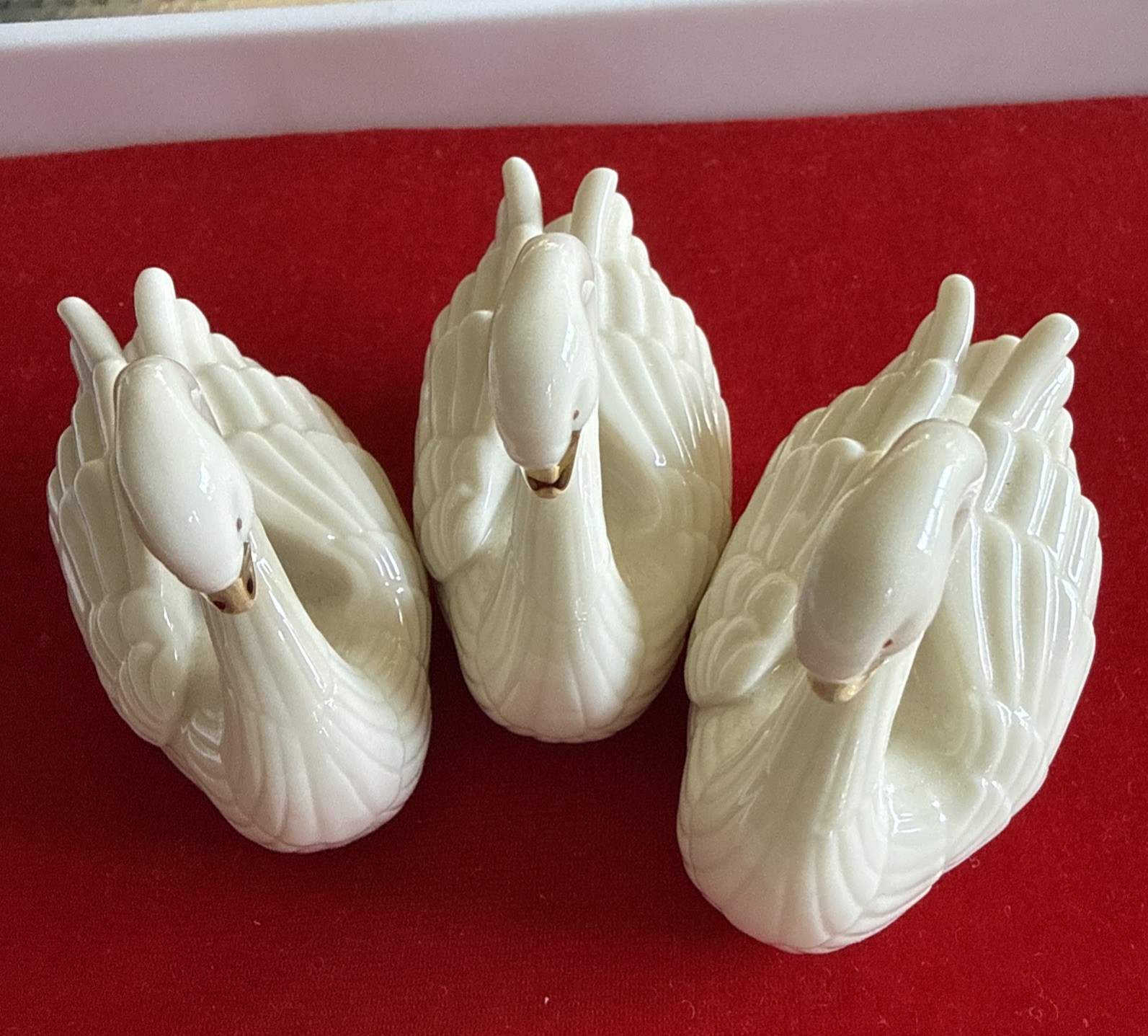 THREE Lenox Swan Figurines 24K Gold Accents Card Holder/Cake Topper MAKE OFFER THREE Lenox Swan Figurines 24K Gold Accents Card Holder/Cake Topper MAKE OFFER