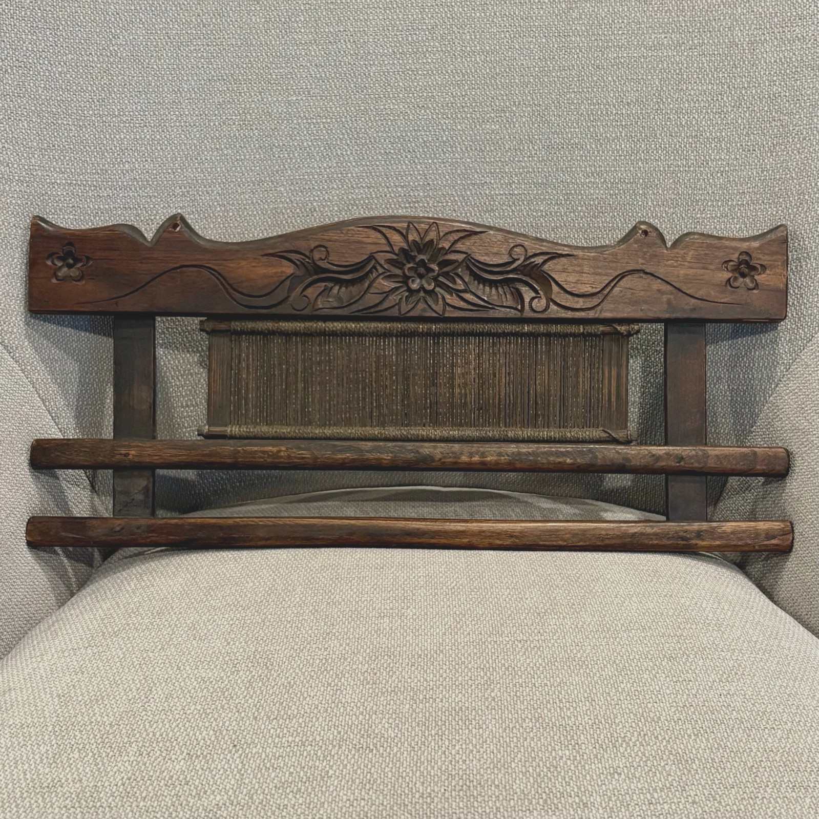 Vintage Weaving Loom Reed Fabric Display Hand-Carved Wood Wall Hanging