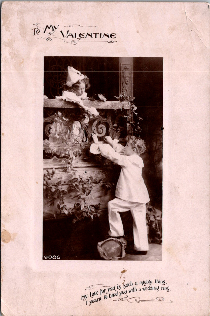 RPPC PHOTOGRAPH POSTCARD DAVIDSON Valentine\'s Day CHILDREN PLAY HOUSE ANTIQUE RPPC PHOTOGRAPH POSTCARD DAVIDSON Valentine\'s Day CHILDREN PLAY HOUSE ANTIQUE