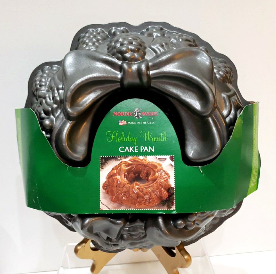 Nordic Ware Holiday Wreath Cast Aluminum Nonstick Cake Bundt Heavy Pan 9 Cup New Nordic Ware Holiday Wreath Cast Aluminum Nonstick Cake Bundt Heavy Pan 9 Cup New