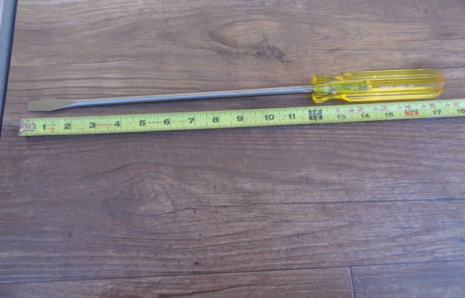 Vintage IRWIN Slotted Screwdriver 400-12