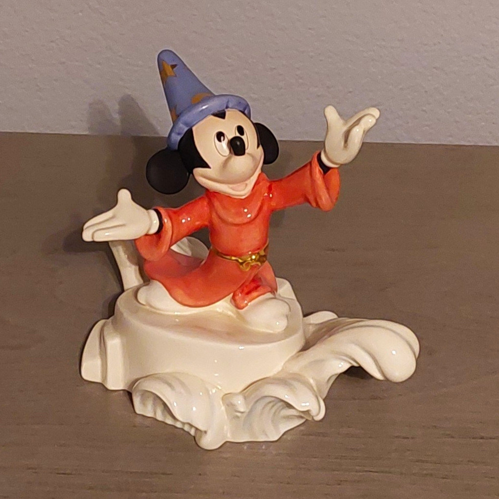Lenox Walt Disney Showcase Mickey\'s Big Dreams 70th Anniversary Figurine 2010 Lenox Walt Disney Showcase Mickey\'s Big Dreams 70th Anniversary Figurine 2010