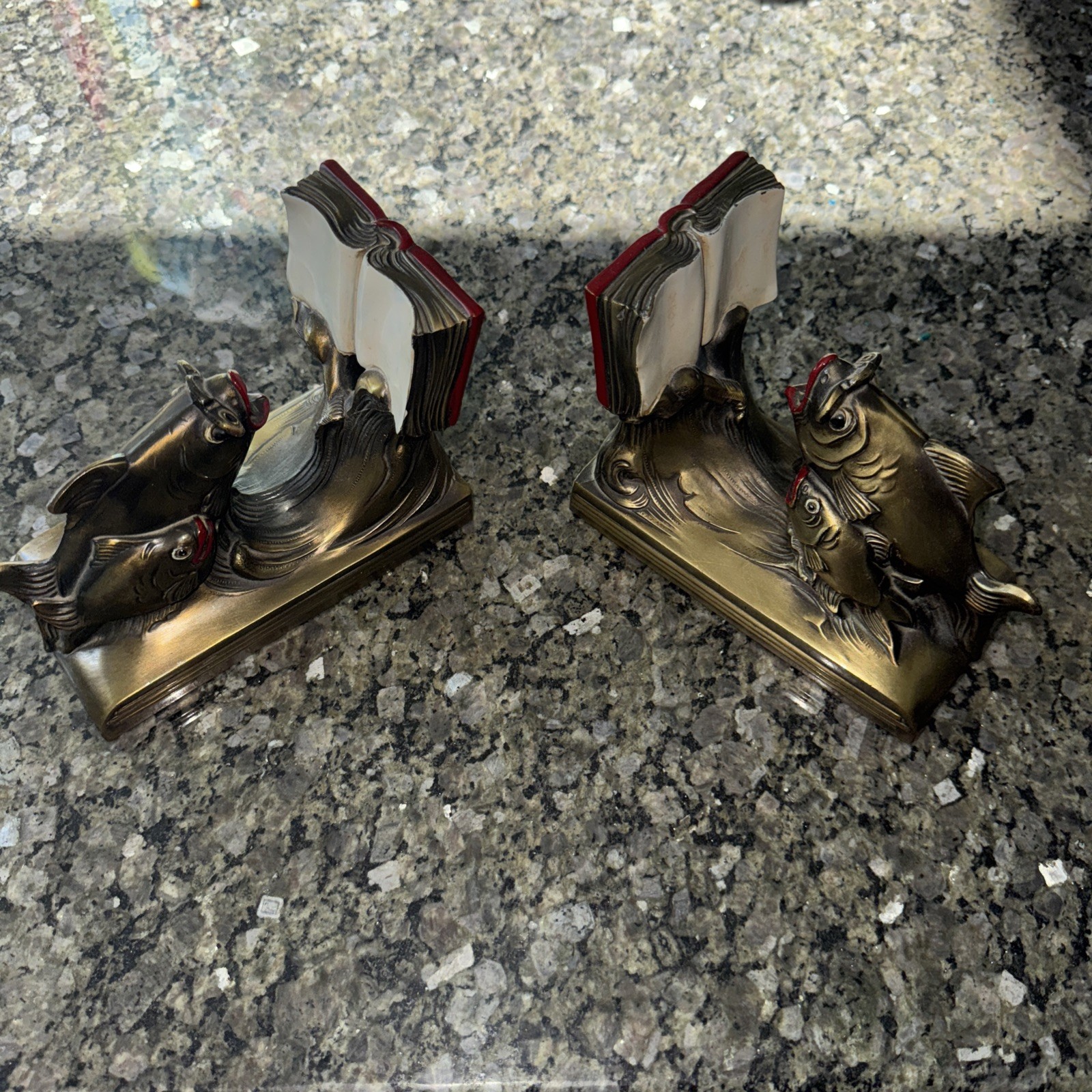 ANTIQUE K&O CO. SCHOOL FISH TEACHER & STUDENT ART STATUE SCULPTURE BOOKENDS ANTIQUE K&O CO. SCHOOL FISH TEACHER & STUDENT ART STATUE SCULPTURE BOOKENDS