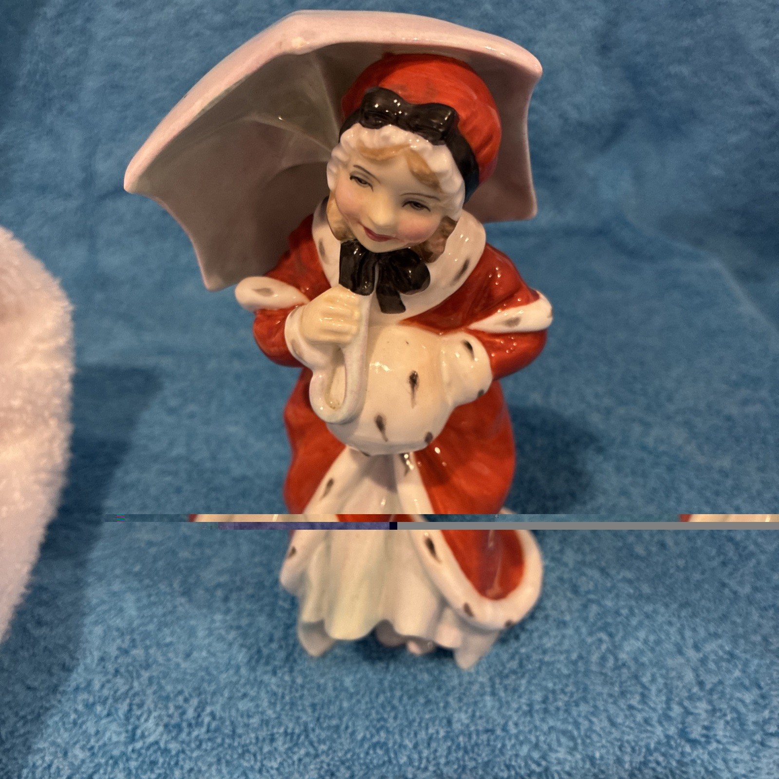 Royal Doulton Miss Muffet Figurine Hand Painted England, HN1936 Royal Doulton Miss Muffet Figurine Hand Painted England, HN1936