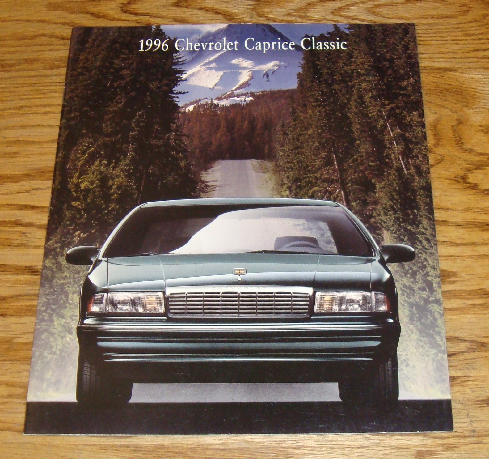 Original 1996 Chevrolet Caprice Classic Sales Brochure 96 Chevy