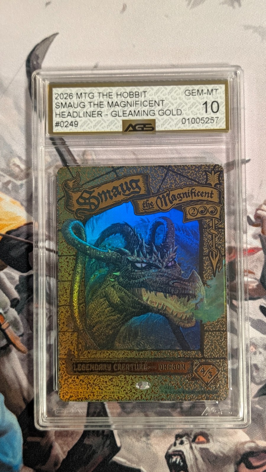 Smaug The Magnificent Gleaming Gold Headliner #249  Mint Condition