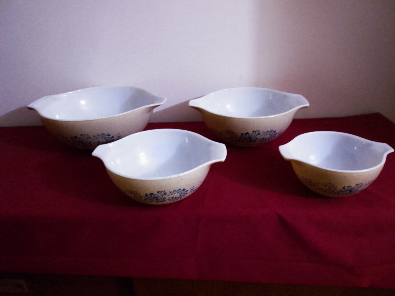 Vintage Pyrex Homestead Cinderella Set 4 Mixing Nesting Bowls 441 442 443 444