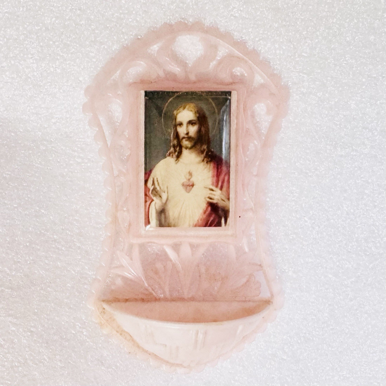Vintage 1940’s Made In Italy Celluloid Sacred Heart Jesus Font Pink Hanging Vintage 1940’s Made In Italy Celluloid Sacred Heart Jesus Font Pink Hanging