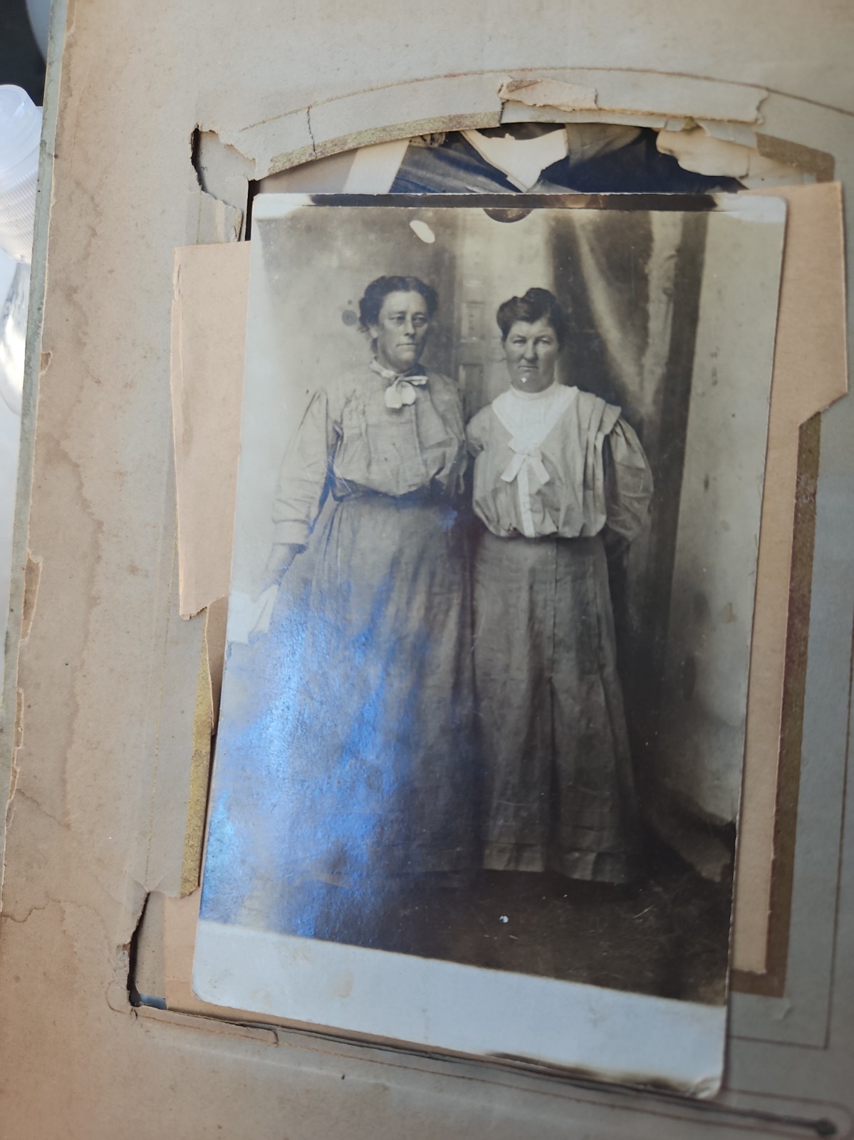 CIRCA 1880s-1940s ANTIQUE CABINET CARDS AND OTHERS LOT VARIETY CIRCA 1880s-1940s ANTIQUE CABINET CARDS AND OTHERS LOT VARIETY