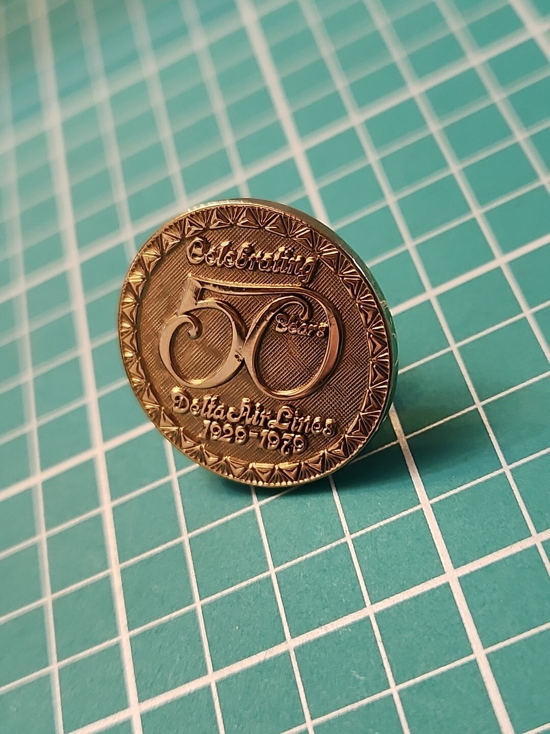 Vtg Delta Airlines 1979 Celebrating 50 Years Gold Tone Lapel Pin