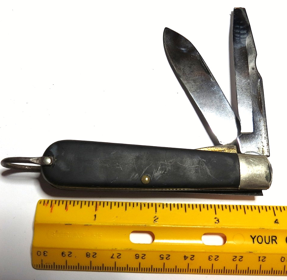 VTG CAMILLUS N.Y.  2 BLADES FOLDING POCKET KNIFE