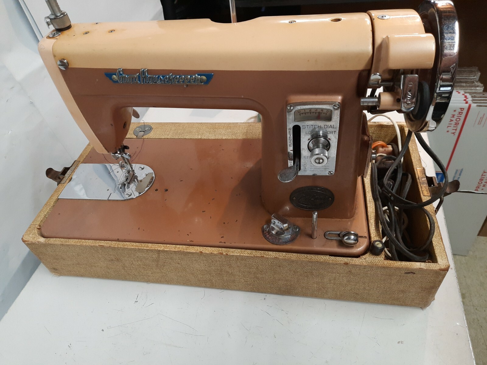 Deluxe Precision Built Sewing Machine Vintage Made in Japan Good House Keeper