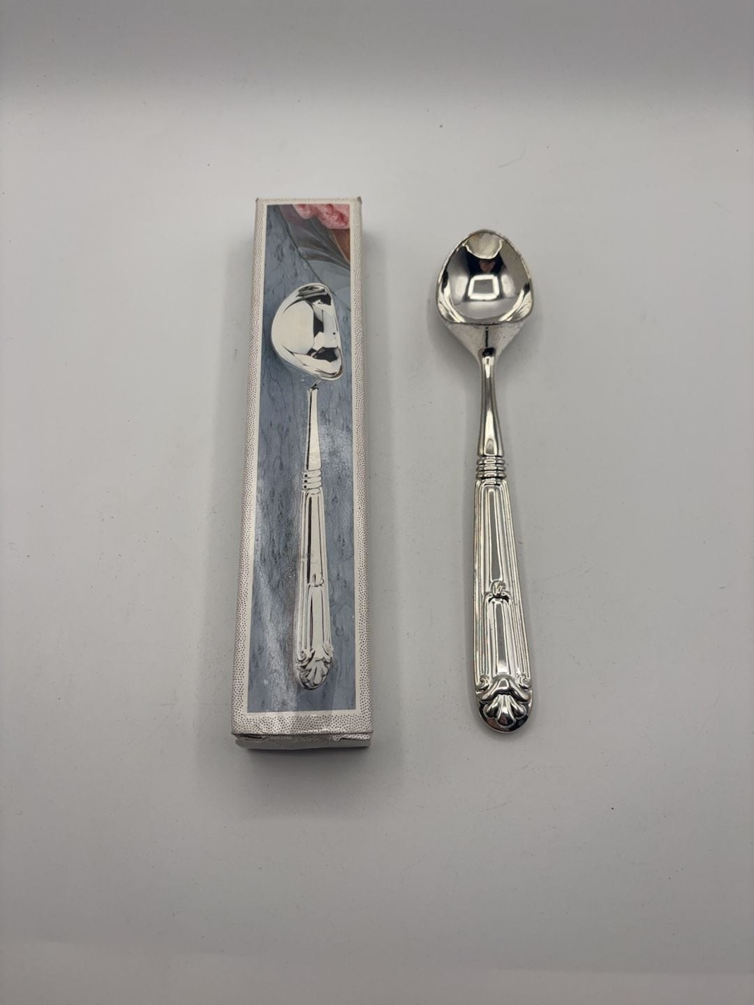 Elegance Silver Silverplated Ice-Cream Scoop Item No. 8626