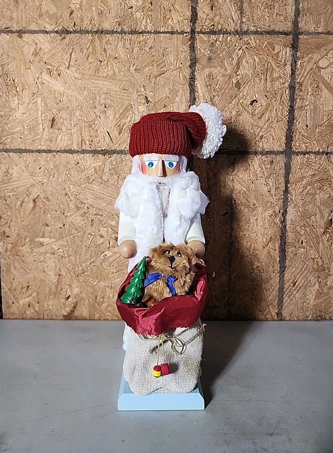 Steinbach White Santa Nutcracker π Steinbach White Santa Nutcracker π