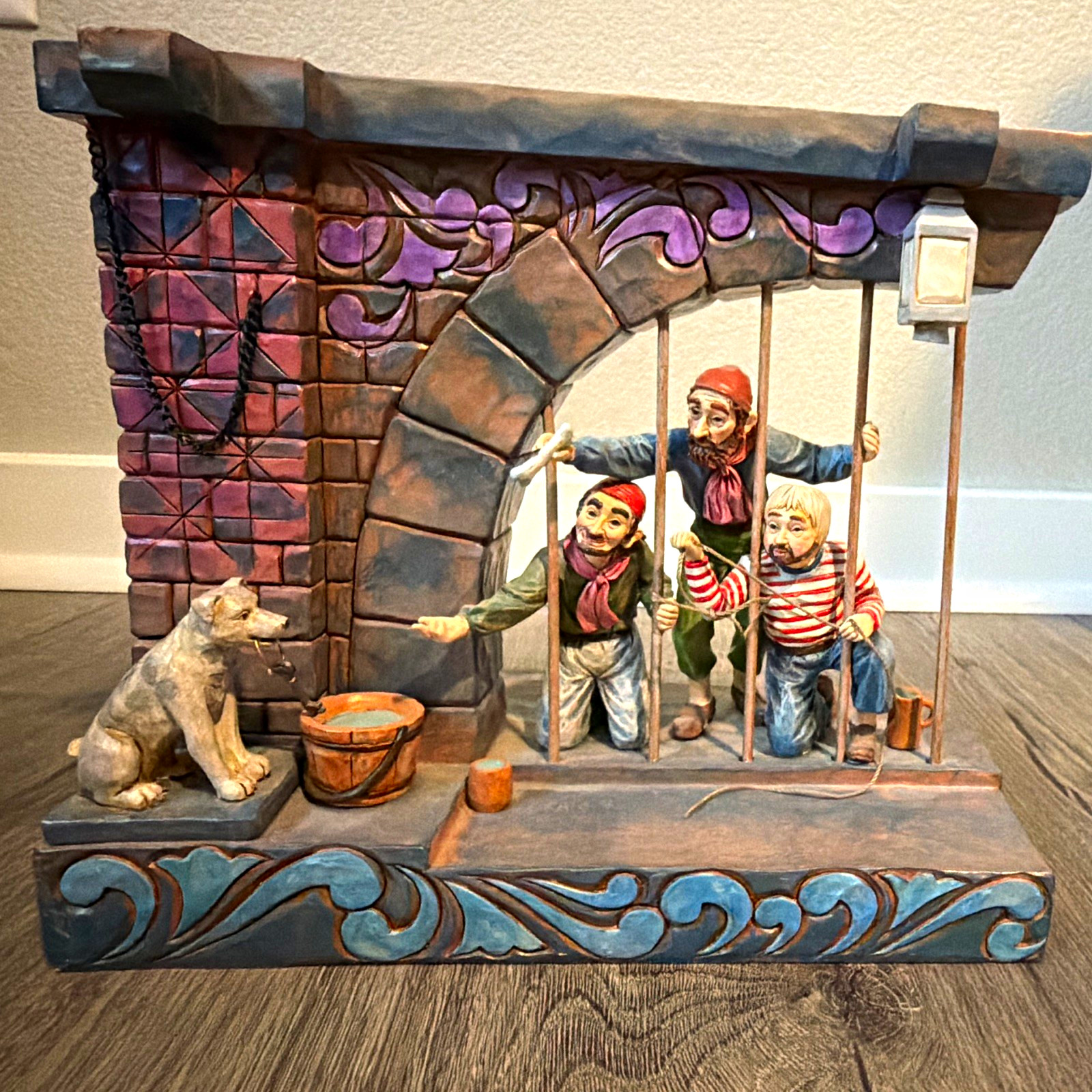 Rare Jim Shore Disney Showcase Pirate of The Caribbean Jail Scene Sculpture