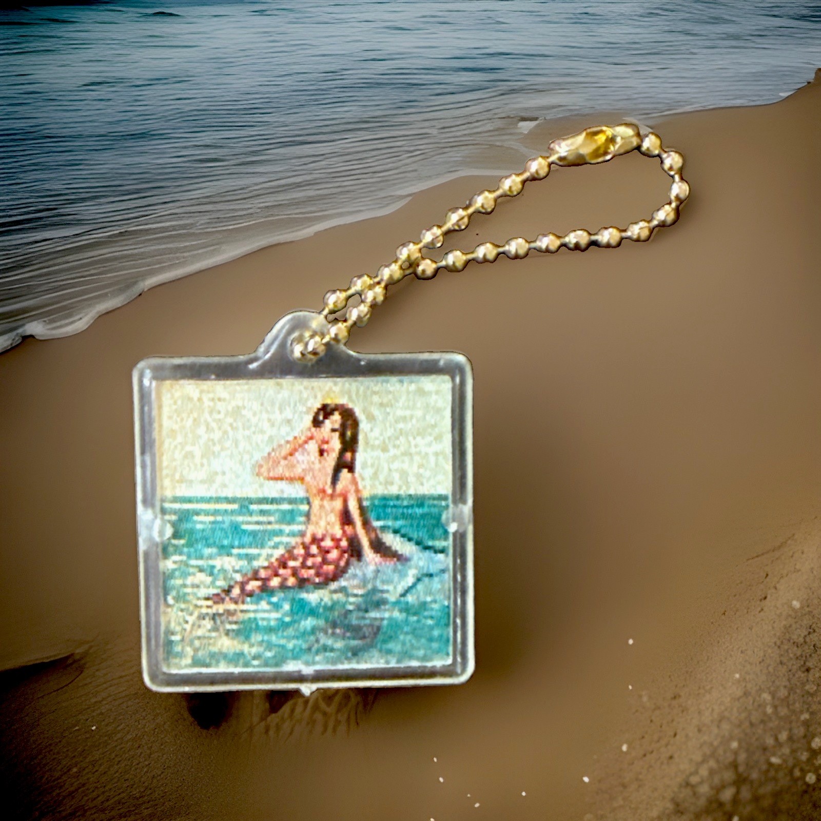 1963 WONDER VIEW DOUBLE STAMPED MERMAID 3D LENTICULAR KEYCHAIN 1963 WONDER VIEW DOUBLE STAMPED MERMAID 3D LENTICULAR KEYCHAIN