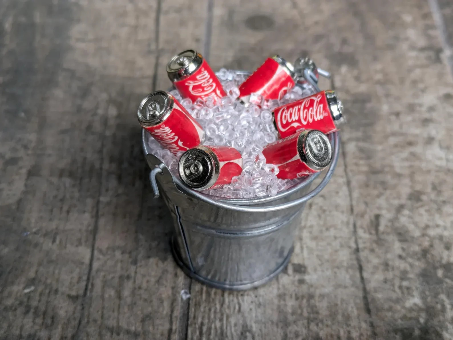 1:6 scale Miniature coca cola cans Iced Bucket ice for dollhouse 8 pcs set 1:6 scale Miniature coca cola cans Iced Bucket ice for dollhouse 8 pcs set