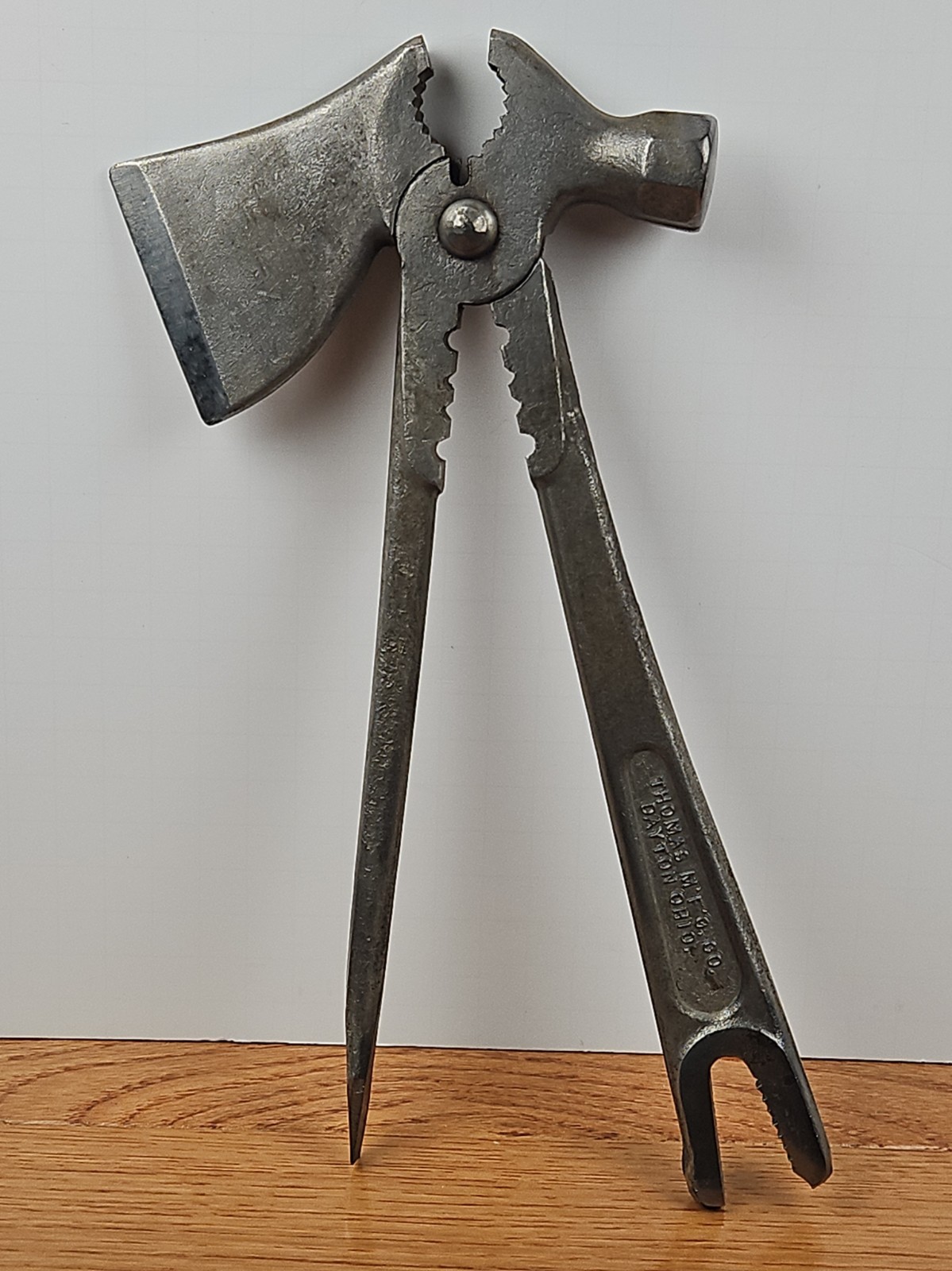 Vintage Thomas Mfg Co Multi Tool Axe Hammer Pliers Crate Fence Tool Dayton Ohio
