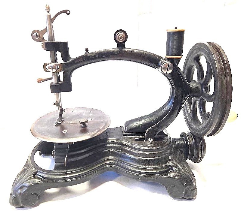 COOL antique & rare sewing machine friccion drive WILLIAM TAYLOT circa 1870 UK