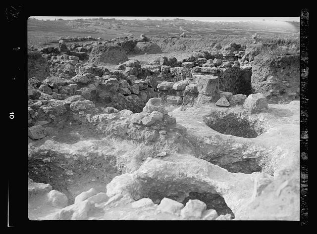 Photo:Tell el Nasbeh Mizpah West Bank 1932 Excavations Grain Silos