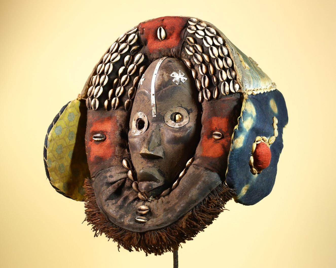 African Bamileke Mask Cowrie Shells Cloth Raffia Cameroon Tribal Art Decor-G5984