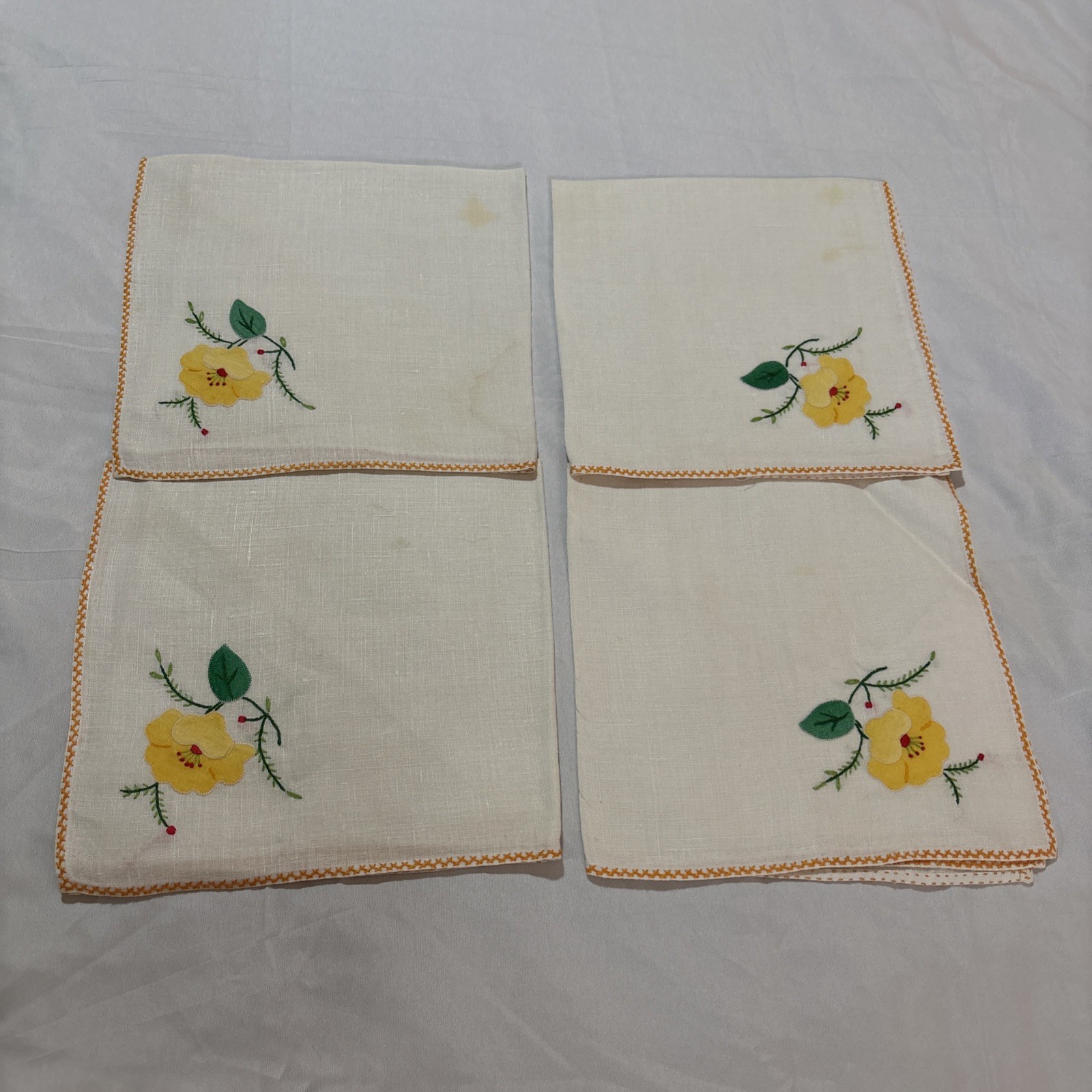 Vintage Embroidered Linen Napkins Set of 4 Yellow Floral Cottagecore Grannycore