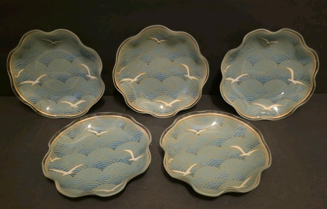 Vtg Japanese Porcelain Plates Set 5 Blue Wave White Flying Cranes Scalloped Gold