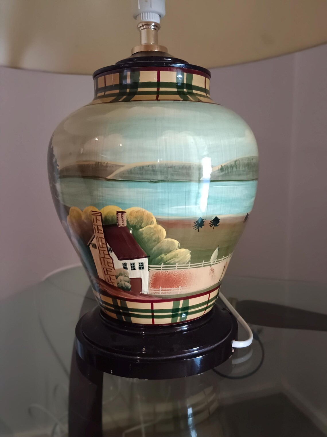 Vintage countryside lamp, VTG hand-painted farm cottage scene Table lamp