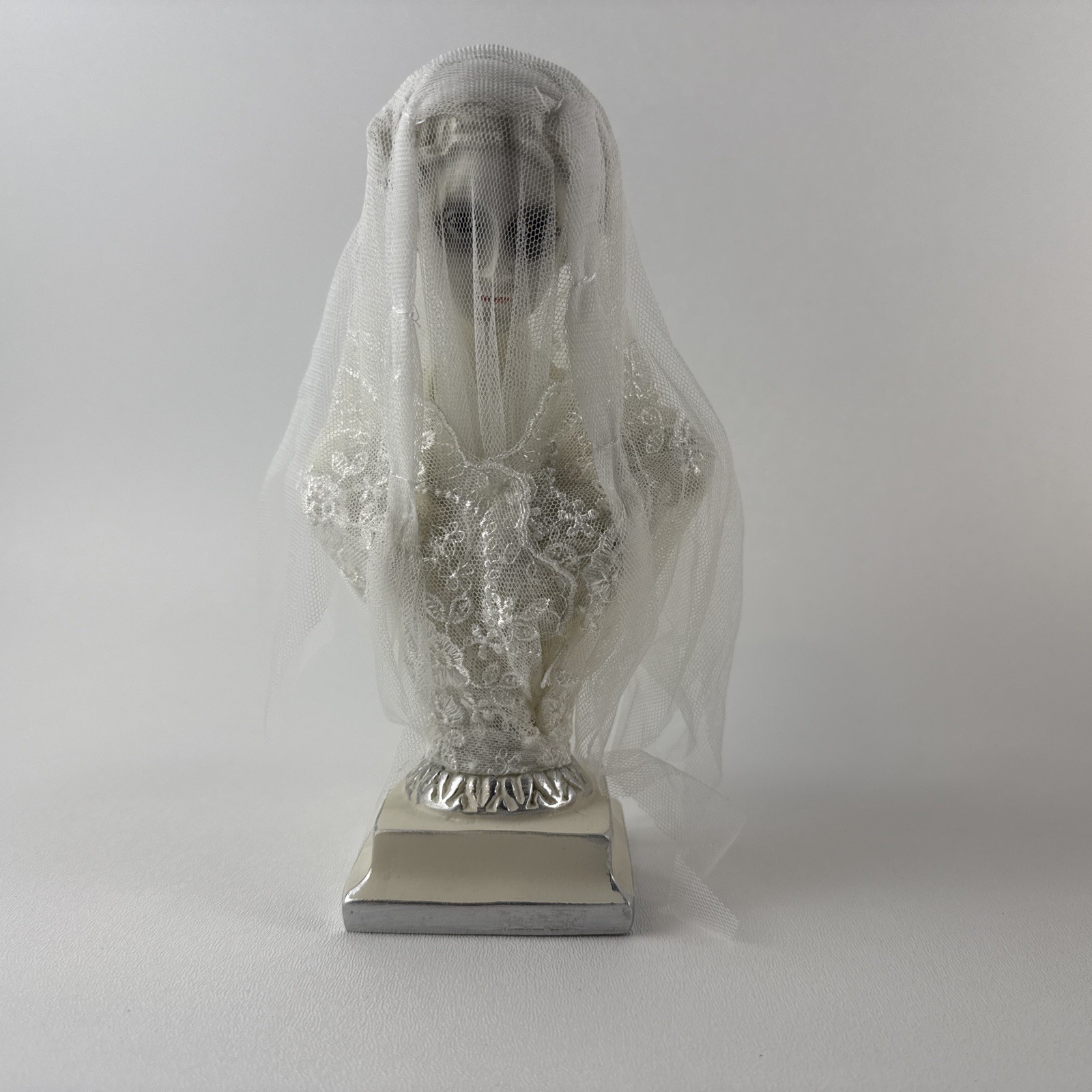 Ashland Haunted Forest Halloween Ghost Bride Bust Tabletop Decor 8” Gothic Ashland Haunted Forest Halloween Ghost Bride Bust Tabletop Decor 8” Gothic