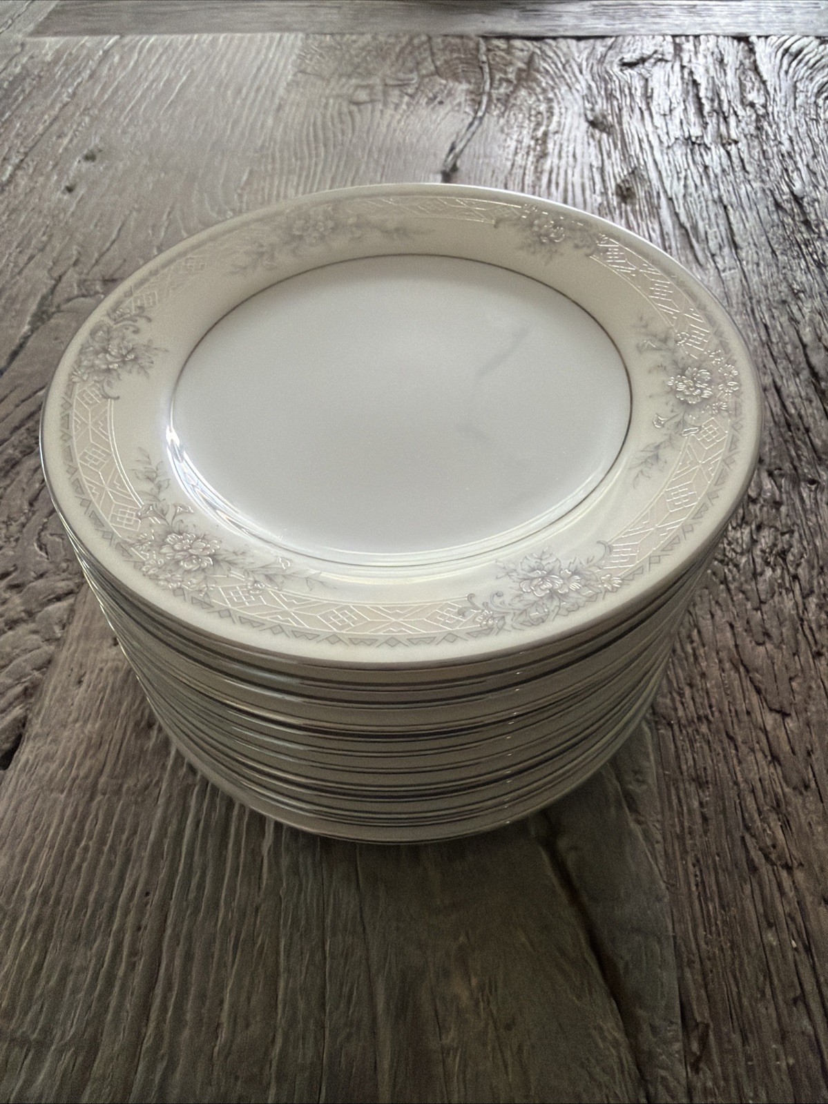 Set of 12 NORITAKE SWEET LEILANI BREAD & BUTTER PLATES - 6 3/8\