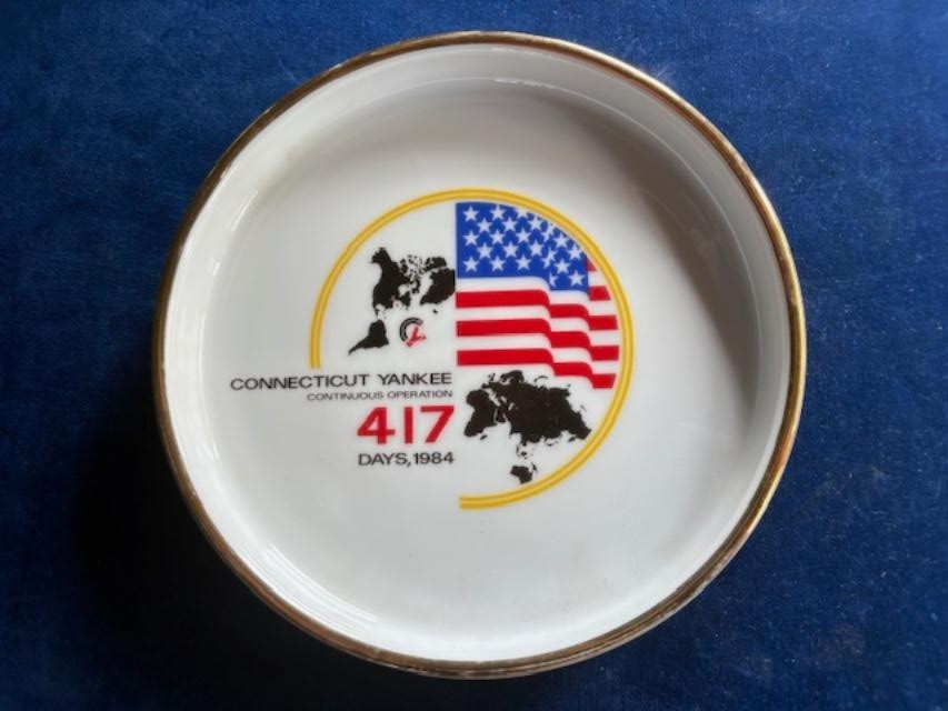 Vtg 1984 Connecticut Yankee Atomic/Nuclear Plant Cont. Ops Ashtray - 6.5 Vtg 1984 Connecticut Yankee Atomic/Nuclear Plant Cont. Ops Ashtray - 6.5