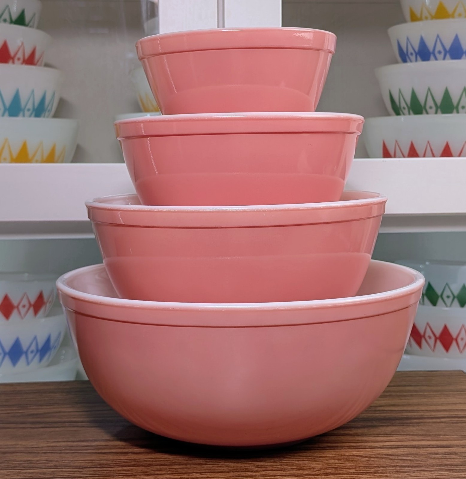 Pyrex Mixing Bowls Flamingo Pink Full Set Nesting Vintage 401, 402, 403, 404