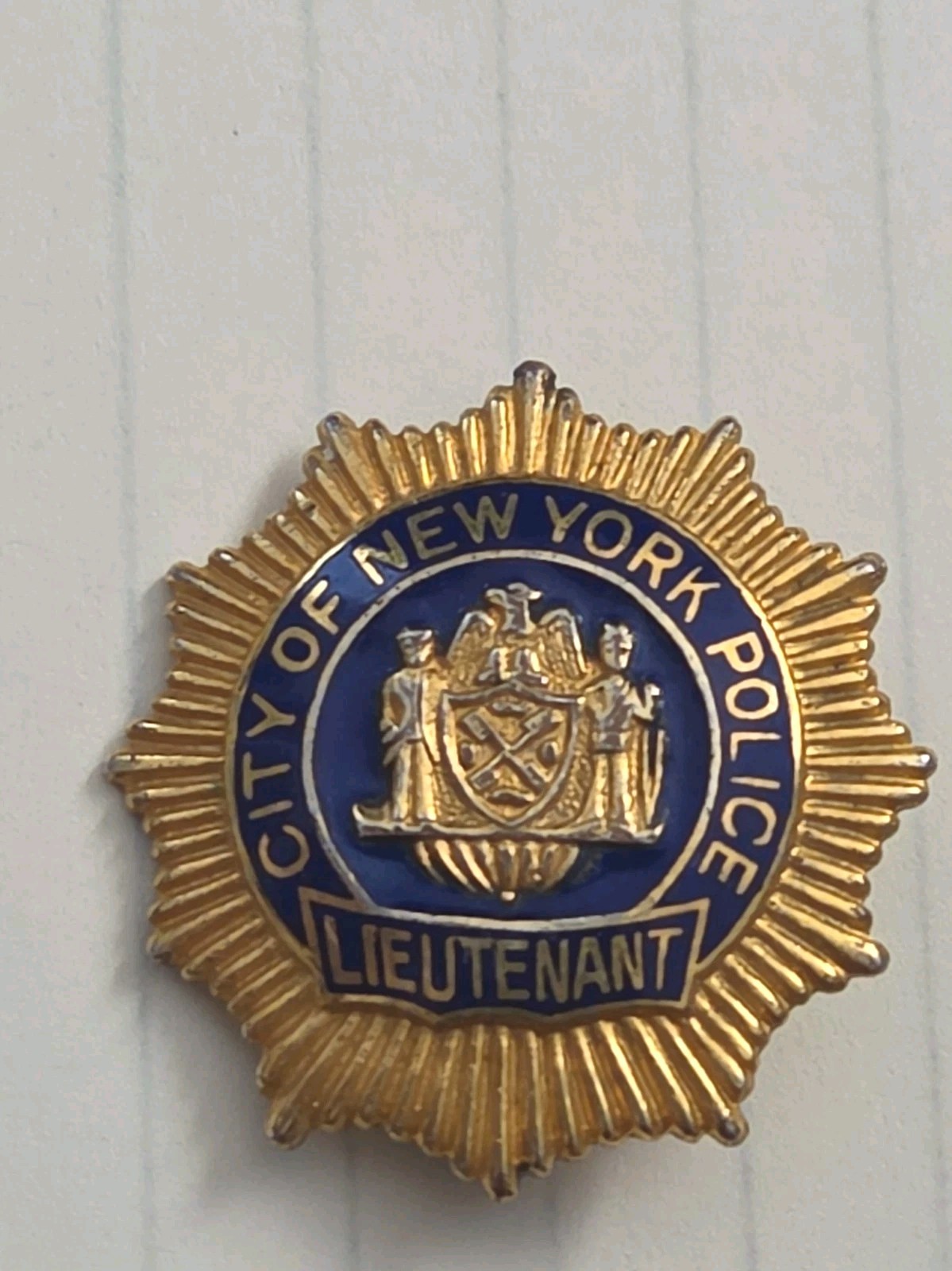 Vintage NYPD New York City Police Lieutenant Miniature Badge Lapel Pin