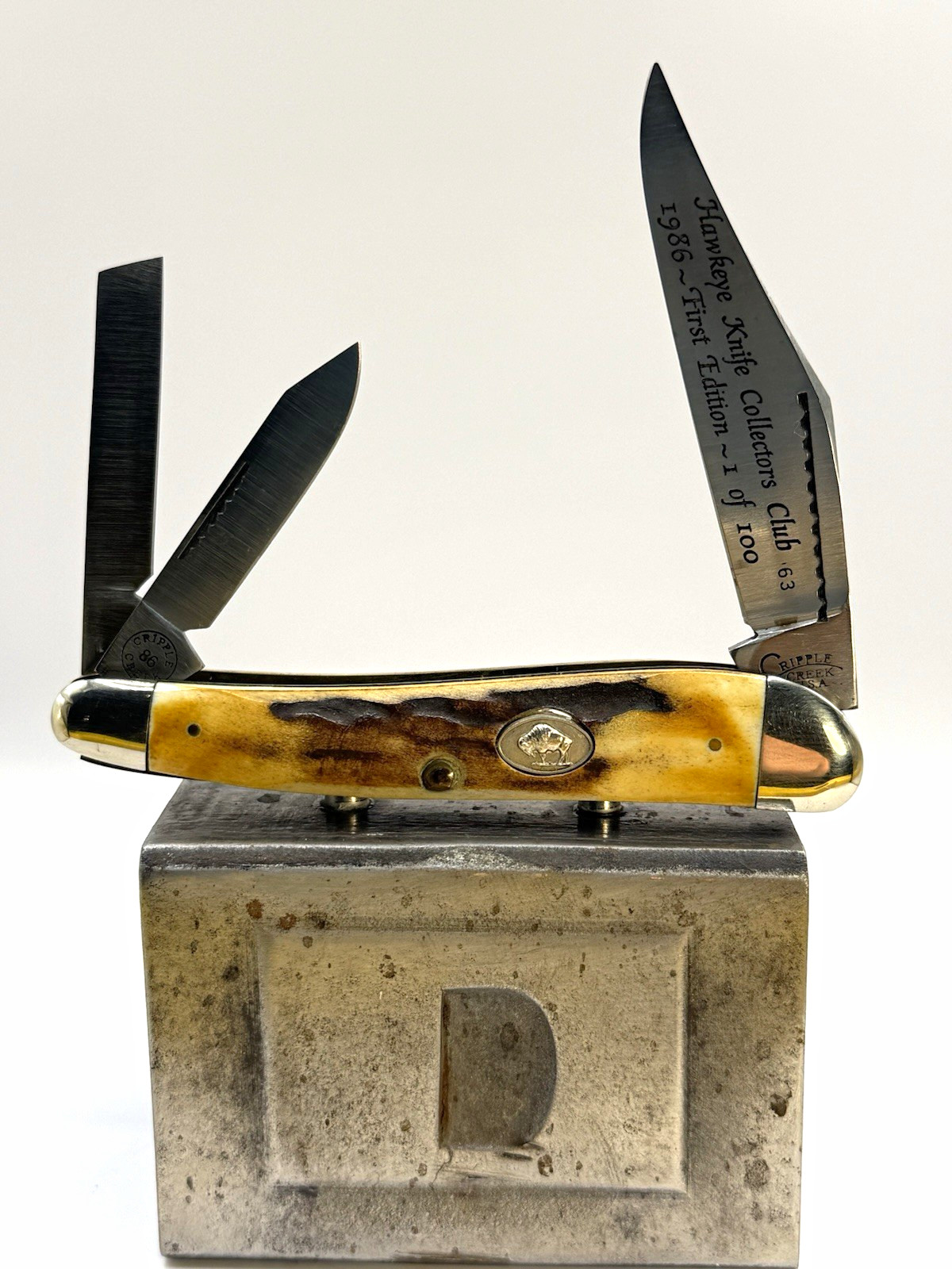 Cripple Creek Hawkeye Knife Collectors Club 1986 3-Blade Stag 1 of 100 A37 Cripple Creek Hawkeye Knife Collectors Club 1986 3-Blade Stag 1 of 100 A37
