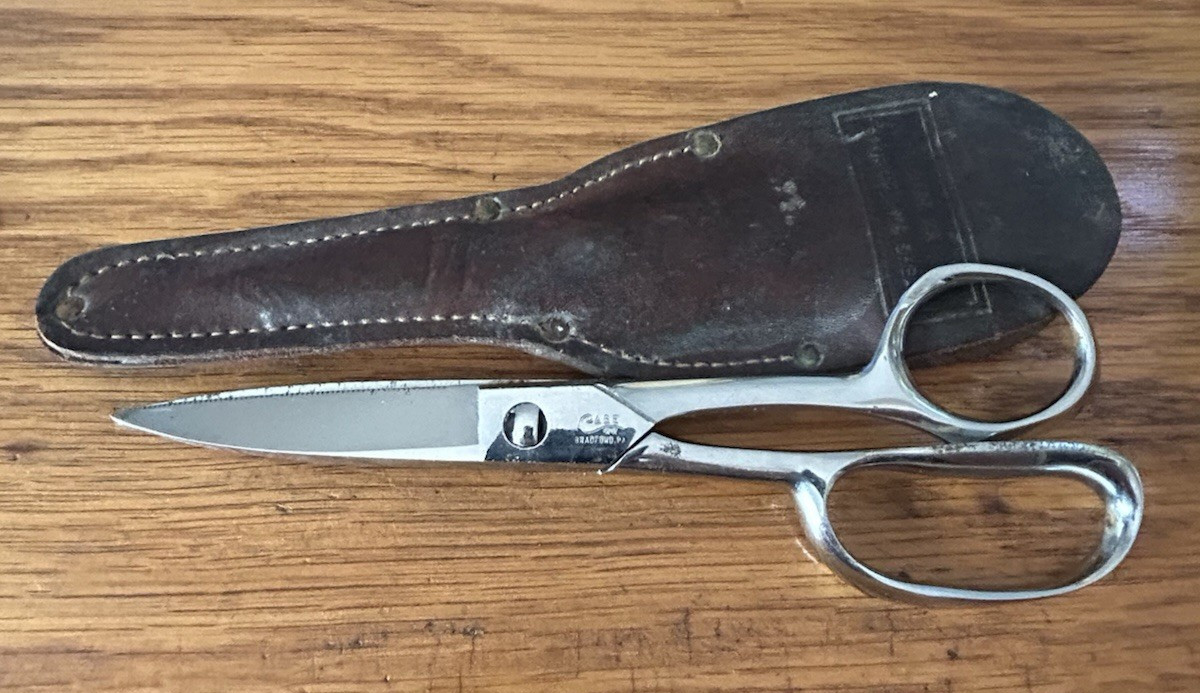 Vintage Case XX Sportsman’s Shears Scissors Leather Sheath 8” USA has slip joint Vintage Case XX Sportsman’s Shears Scissors Leather Sheath 8” USA has slip joint