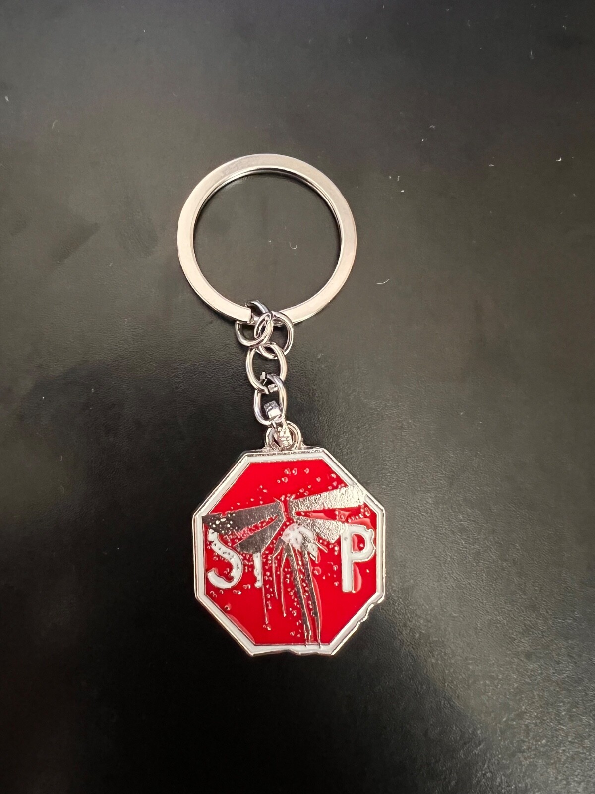 The Last Of Us 2 Firefly Keychain keyrings Stop Sign
